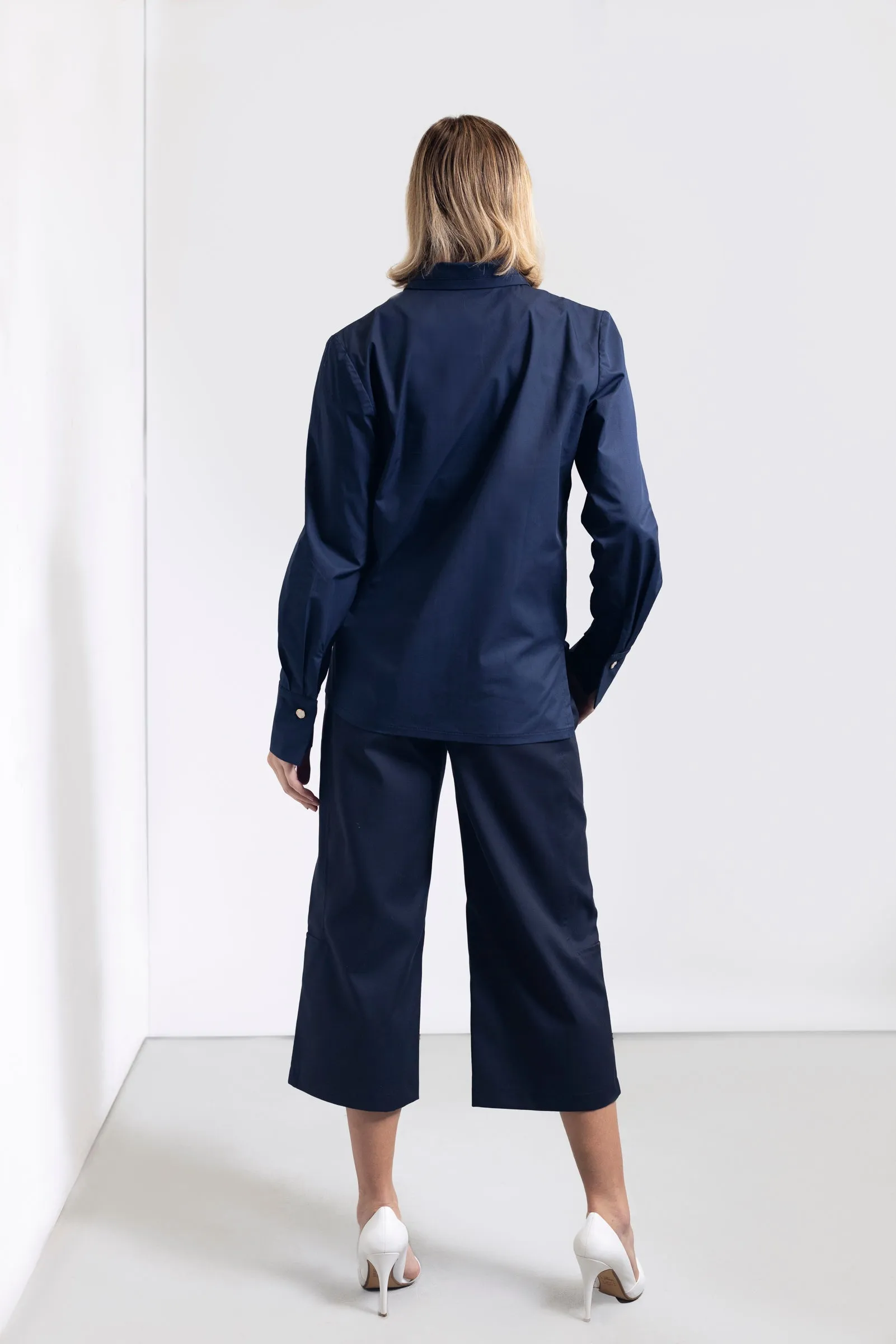 Jennifer Panelled Pants – Tailored Wide Legged Capri for Work and Beyond